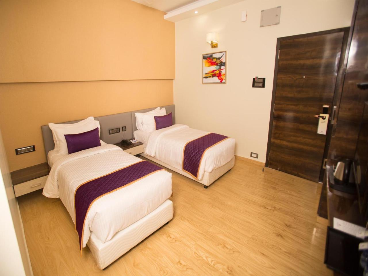 Deluxe Double Room,718498531:JPEG
